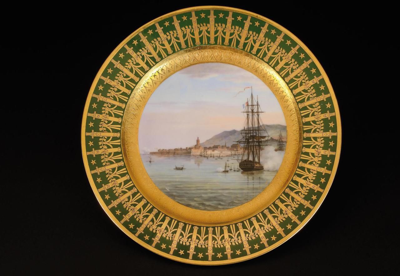 Assiette en porcelaine de Sèvres du service dit des 