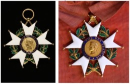 Médailles conservées au Musée de la Légion d’Honneur à Paris.