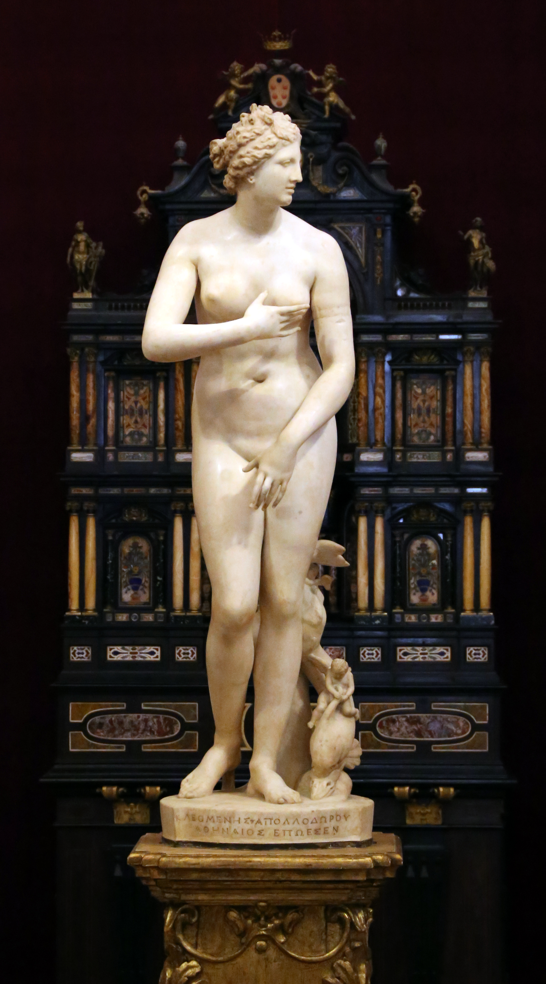La Vénus Medicis. Sculpture grecque en marbre représentant la déesse Aphrodite. Premier siècle avant notre ère.