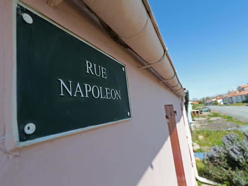 Plaque de la rue Napoléon à l’île d’Aix © Sud Ouest